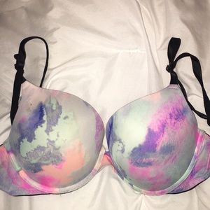 Victoria’s Secret Wear Everywhere Push-up